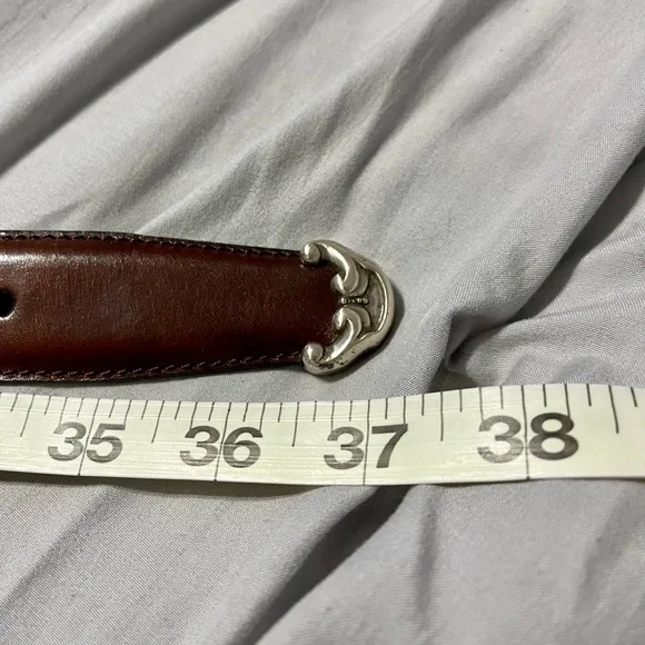 Vintage Fossil Belt Brown Leather with Silver Hardware - Picture 4 of 7